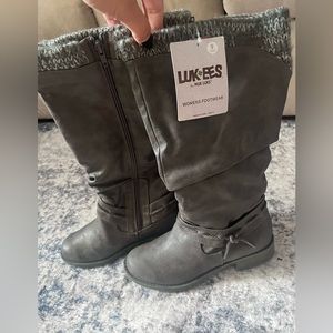 Women’s boots size9